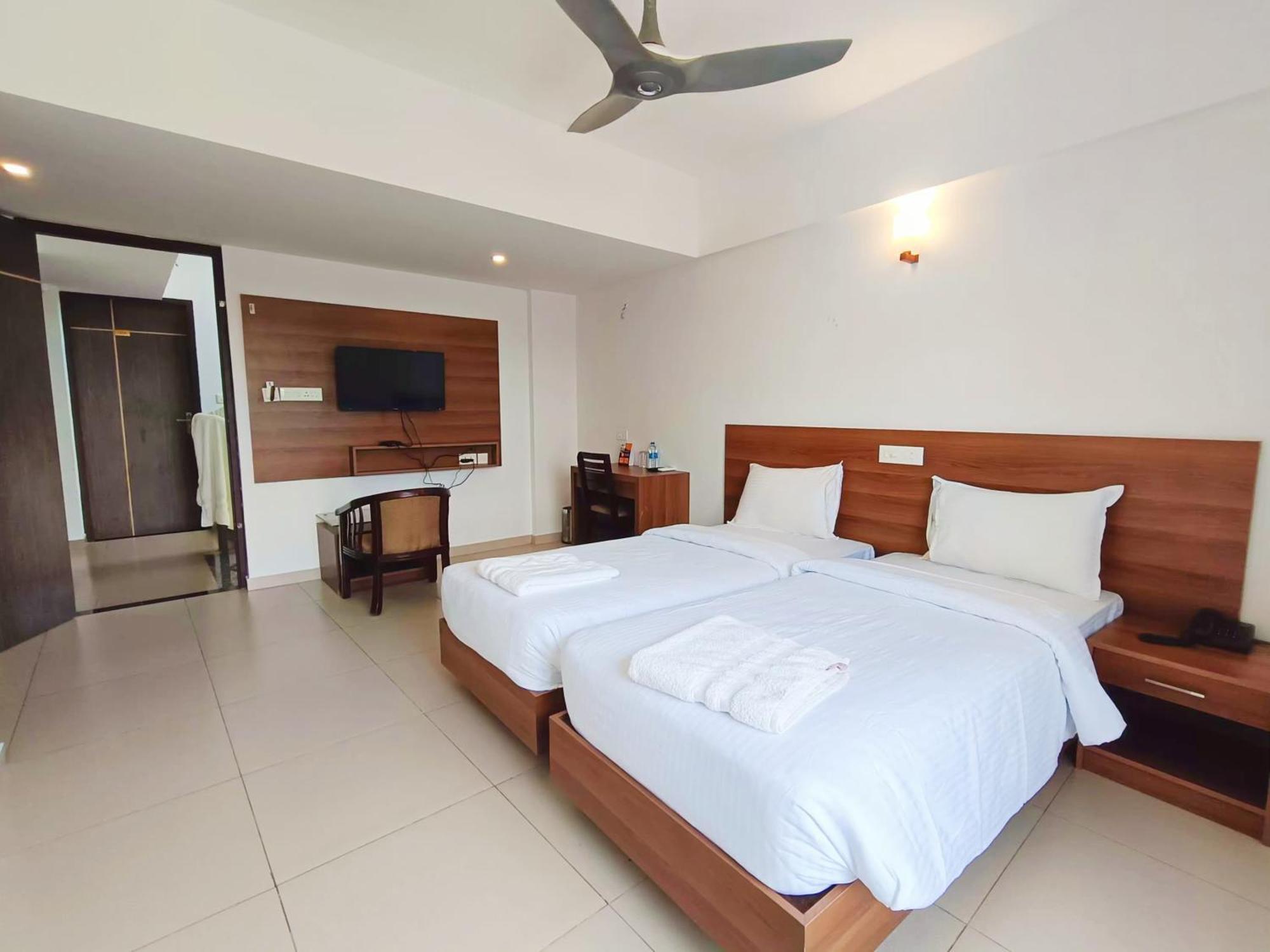 Four Squares Inn, Technopark Phase 3 Thiruvananthapuram ภายนอก รูปภาพ